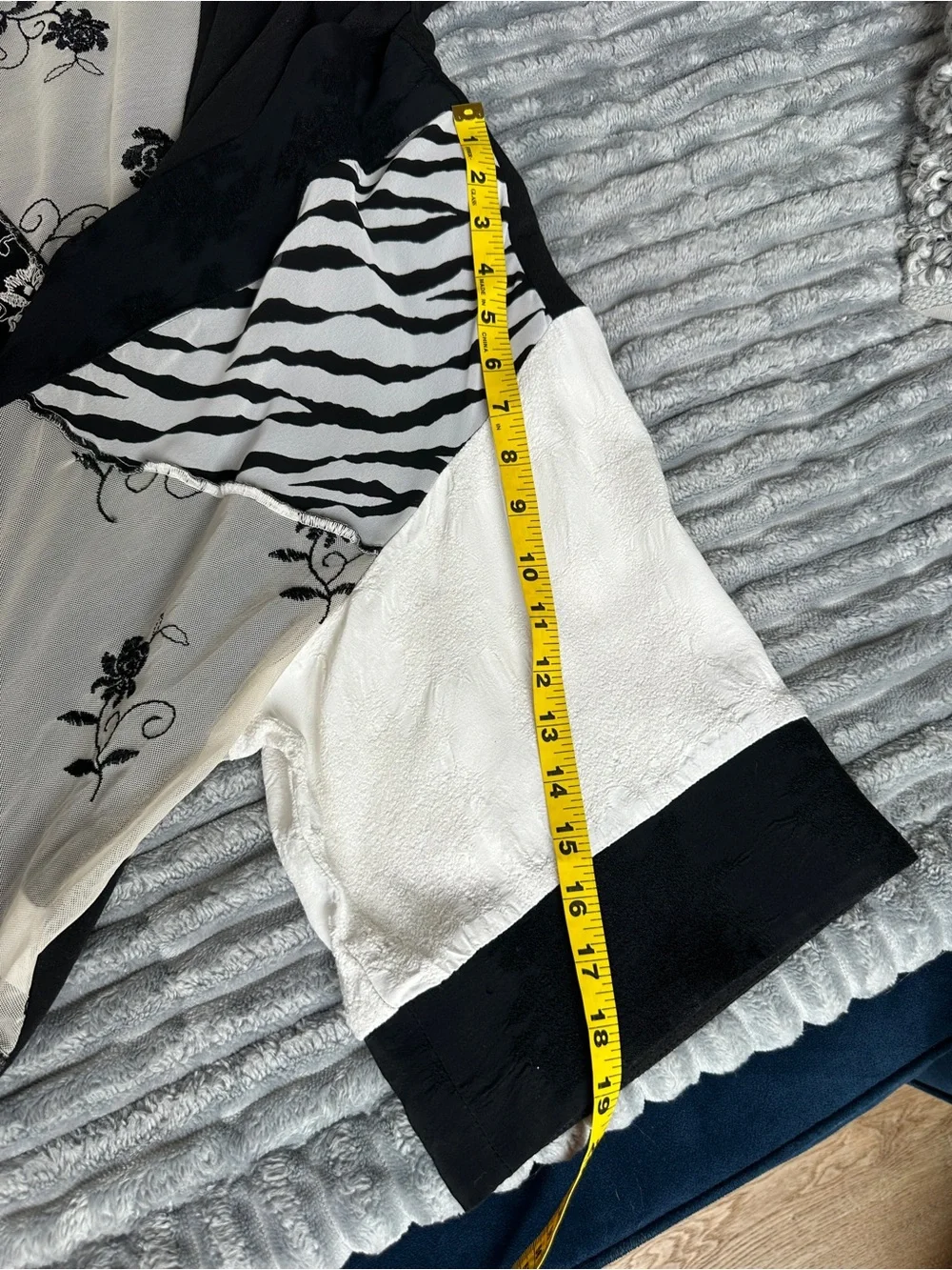 Vintage Spencer Alexis Patchwork Lace Kimono - Picture 9 of 9